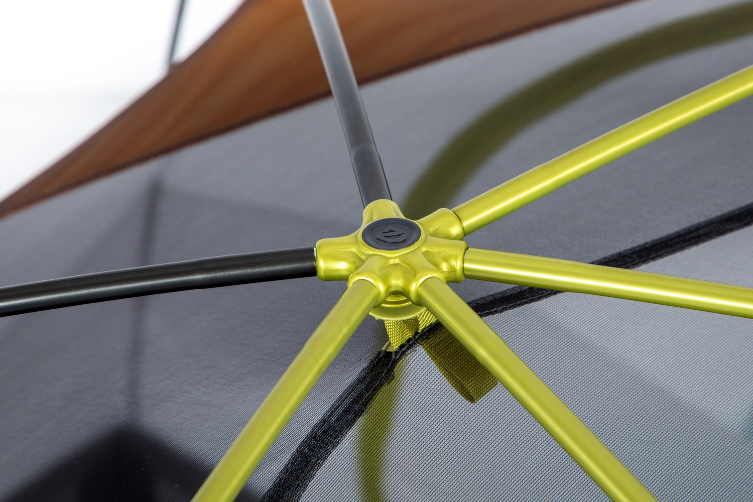 F03_DragonflyOSMO_S26_SeriesDetails_PoleHub02_1512x