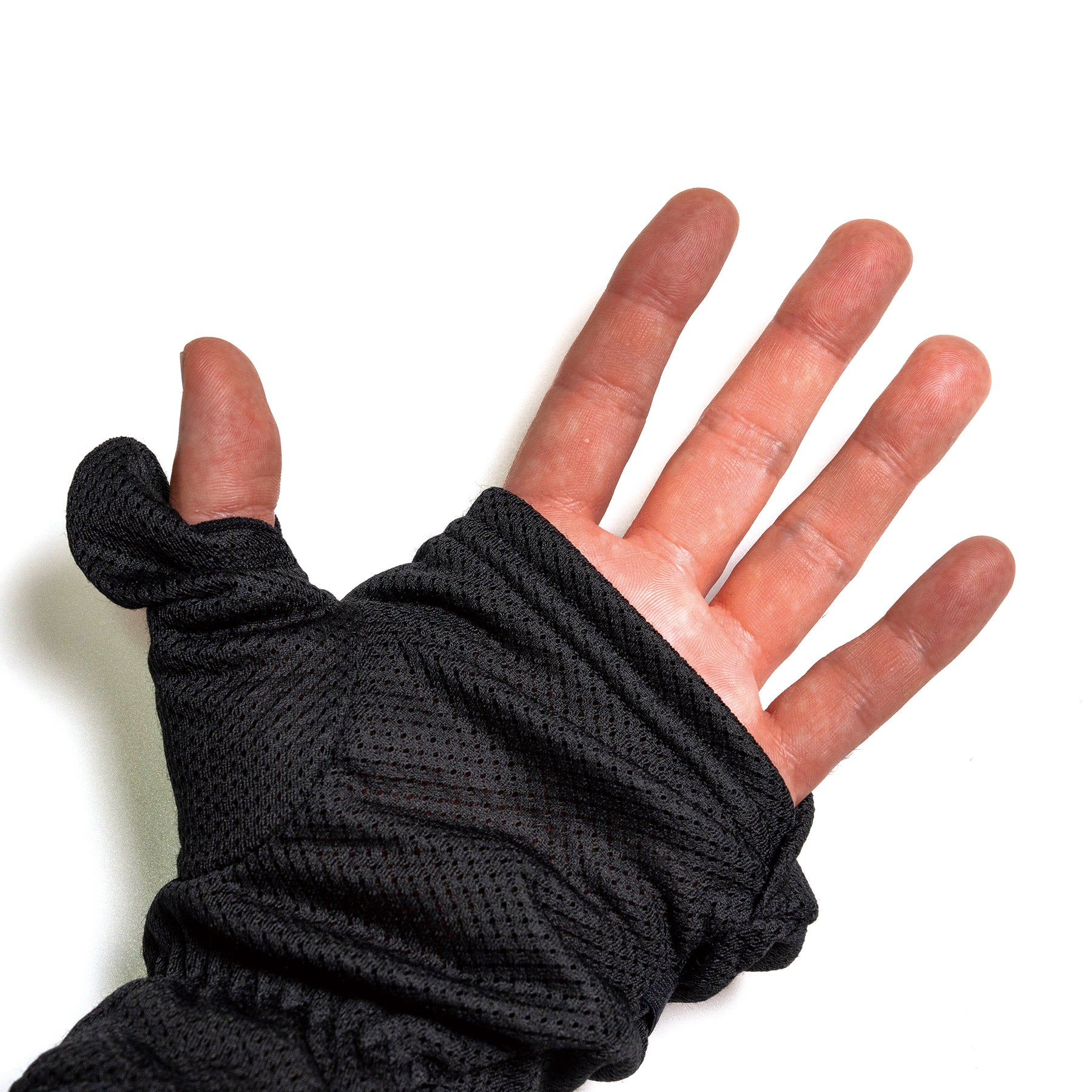 static-adrift-mitten-2_66970001-bf8d-4e7f-861c-6005712fc