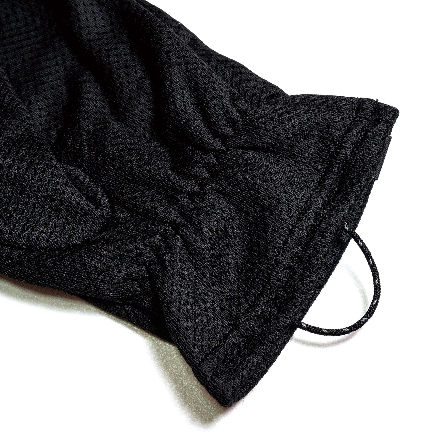 static-adrift-mitten-1_1800x