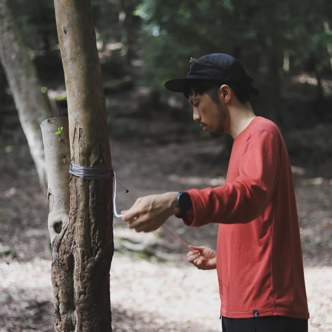 [All Elevation L-S]馴染みの里山。登山道から外れ、人の気配を避けてハンモックタイムの準備。174㎝ 60㎏_2