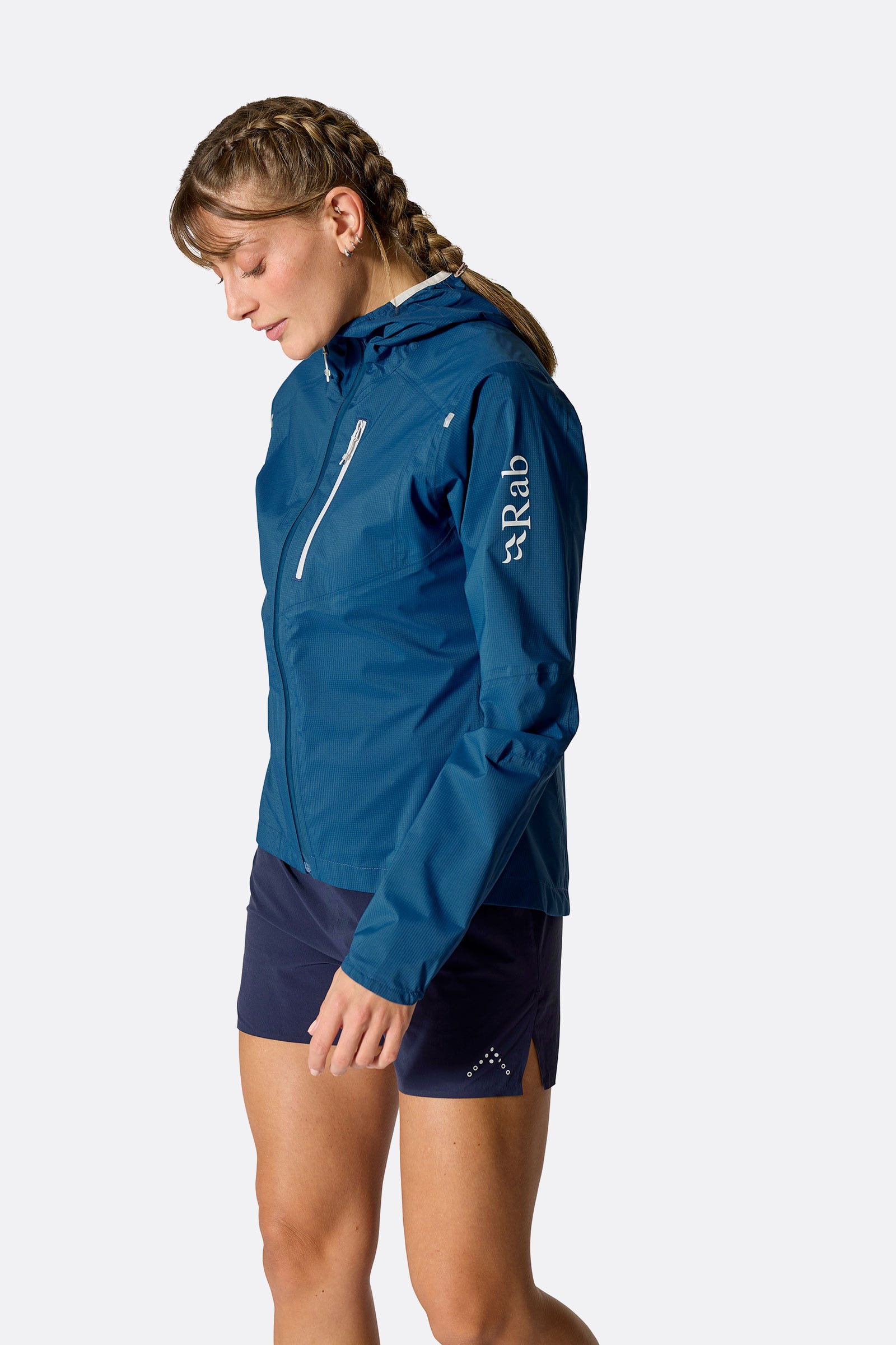 womens_downpour_trail_light_jacket_tempestblue_qw (12)