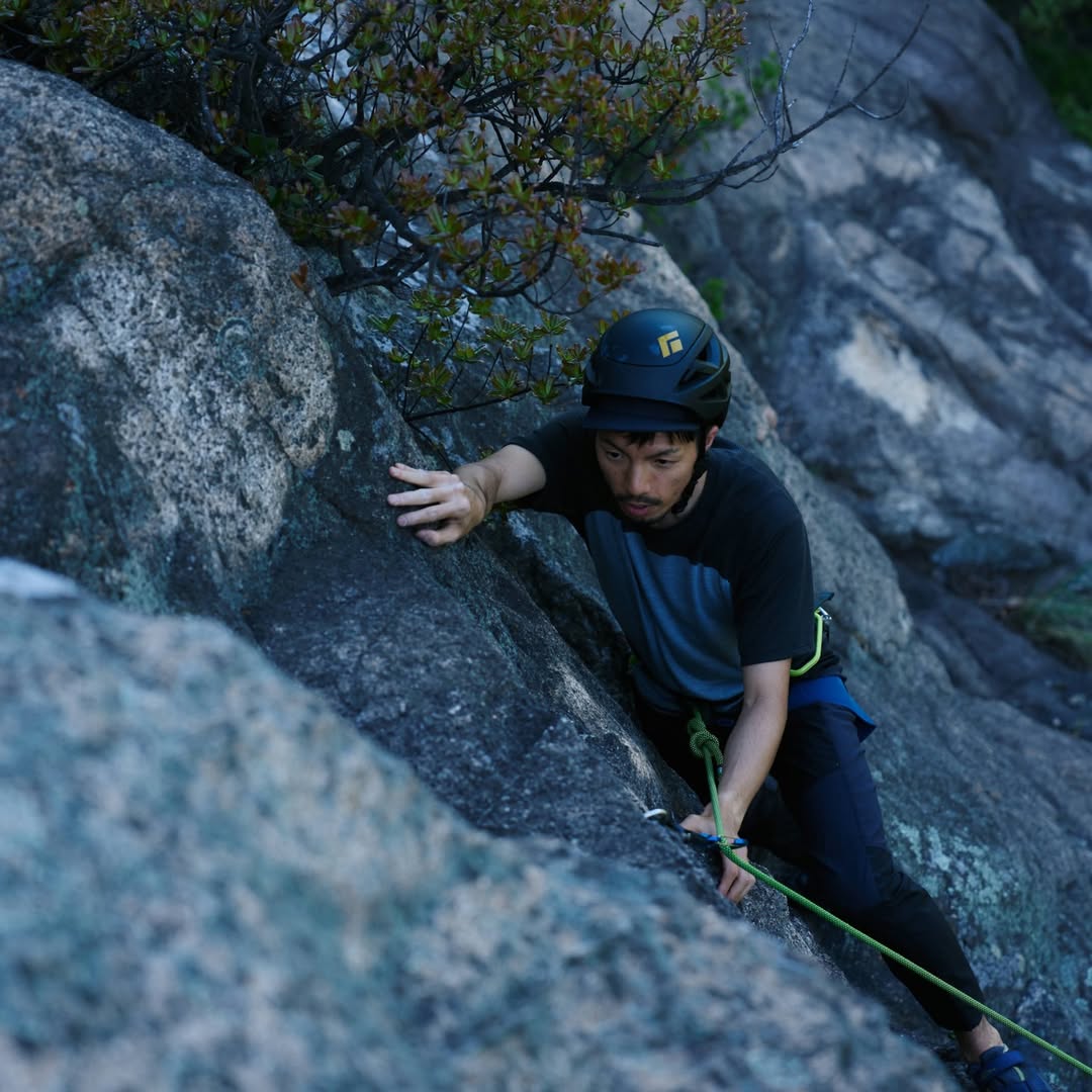 慣れないリードに心を震わせて着用- Chord Wool S-S- Forge Hybrid pants#static #choicefortheearth #スタティック #アウトドアから環