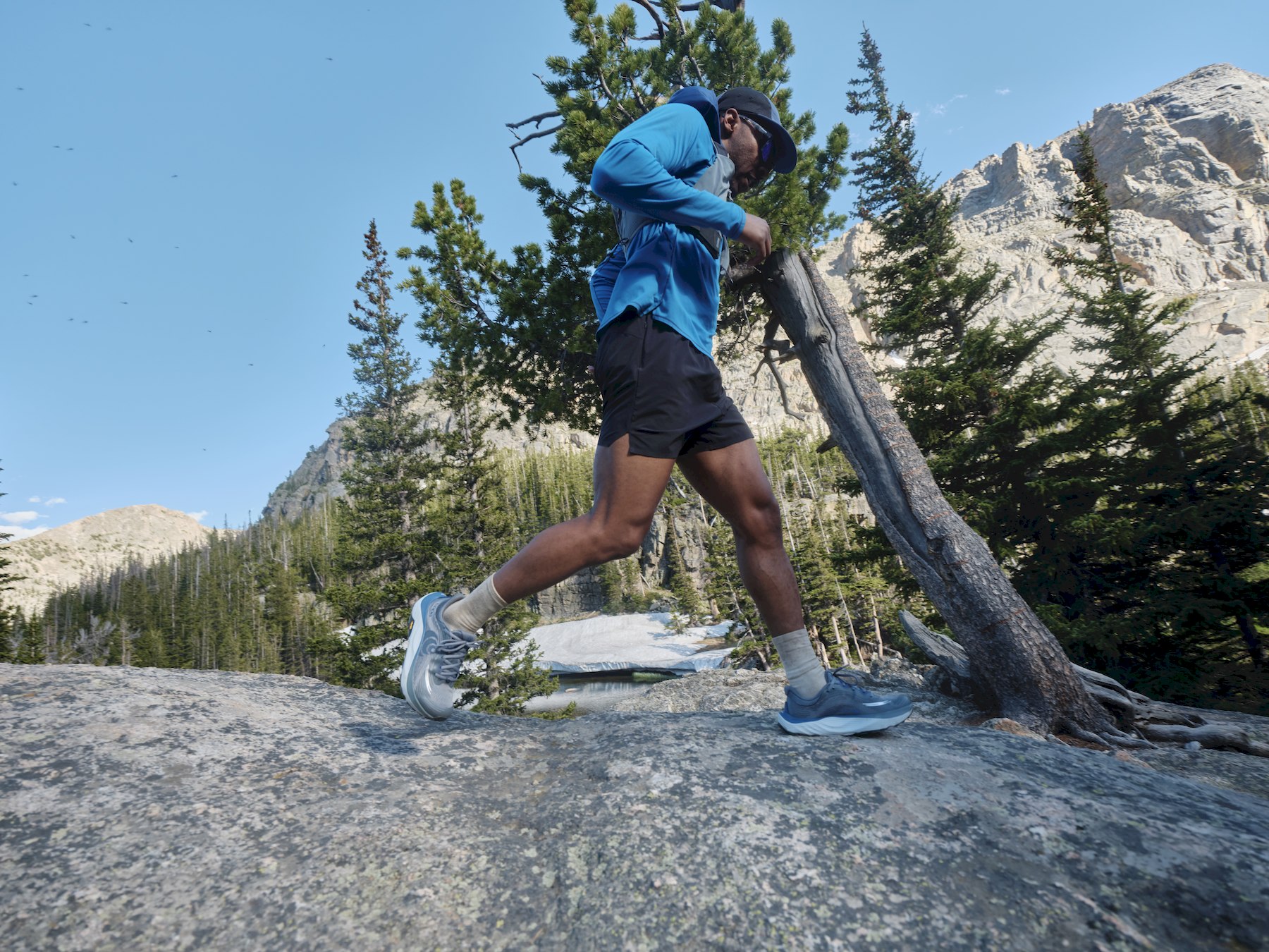 TopoAthletic_Ultraventure5_F26_lg_0 17_x