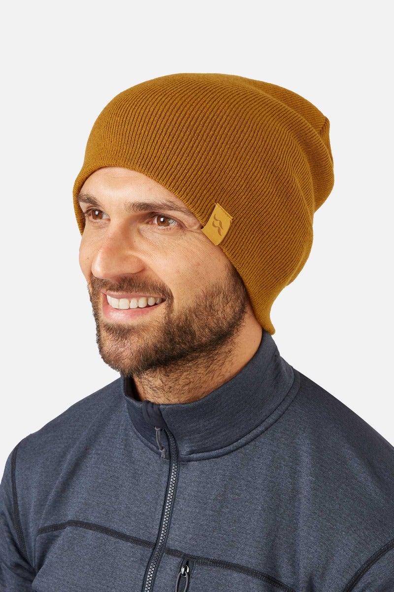 adzuki_beanie_footprint_sahara_qab_23_fsa_model_front_05_1