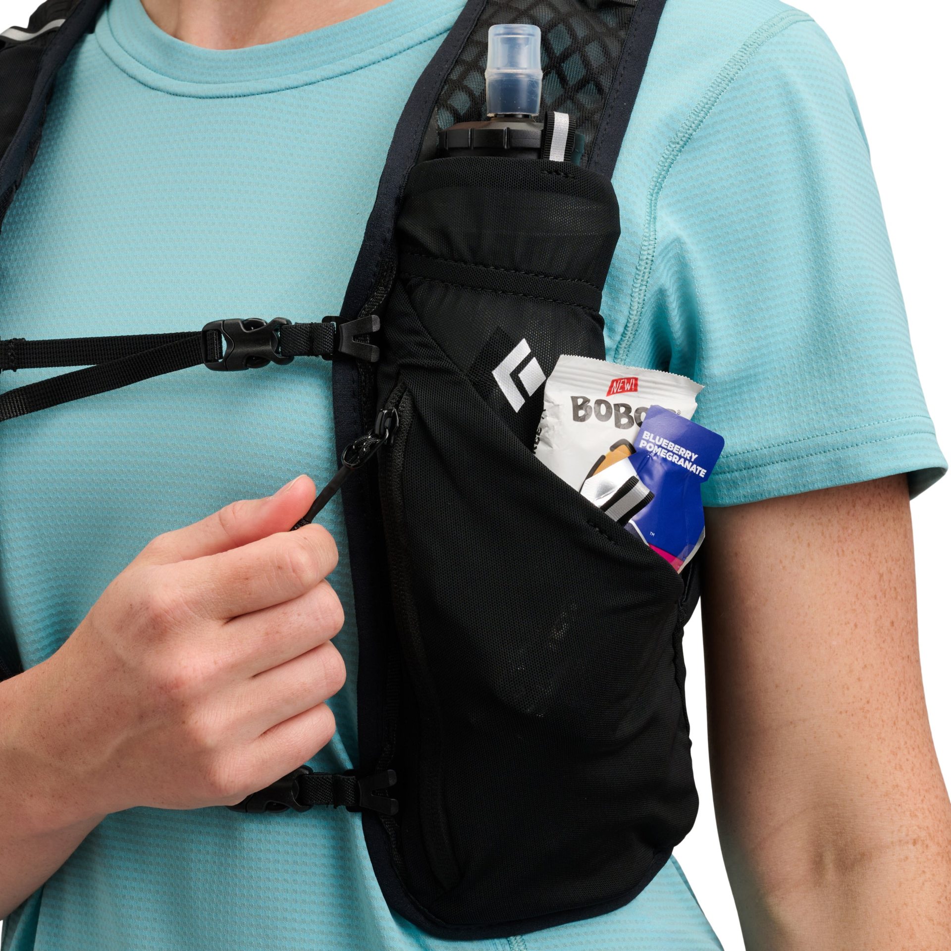 681352_0002_Distance_6_Hydration_Vest_Black_09_x