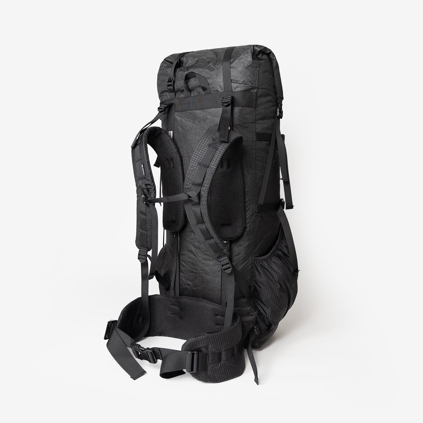 03_Back-1600-11