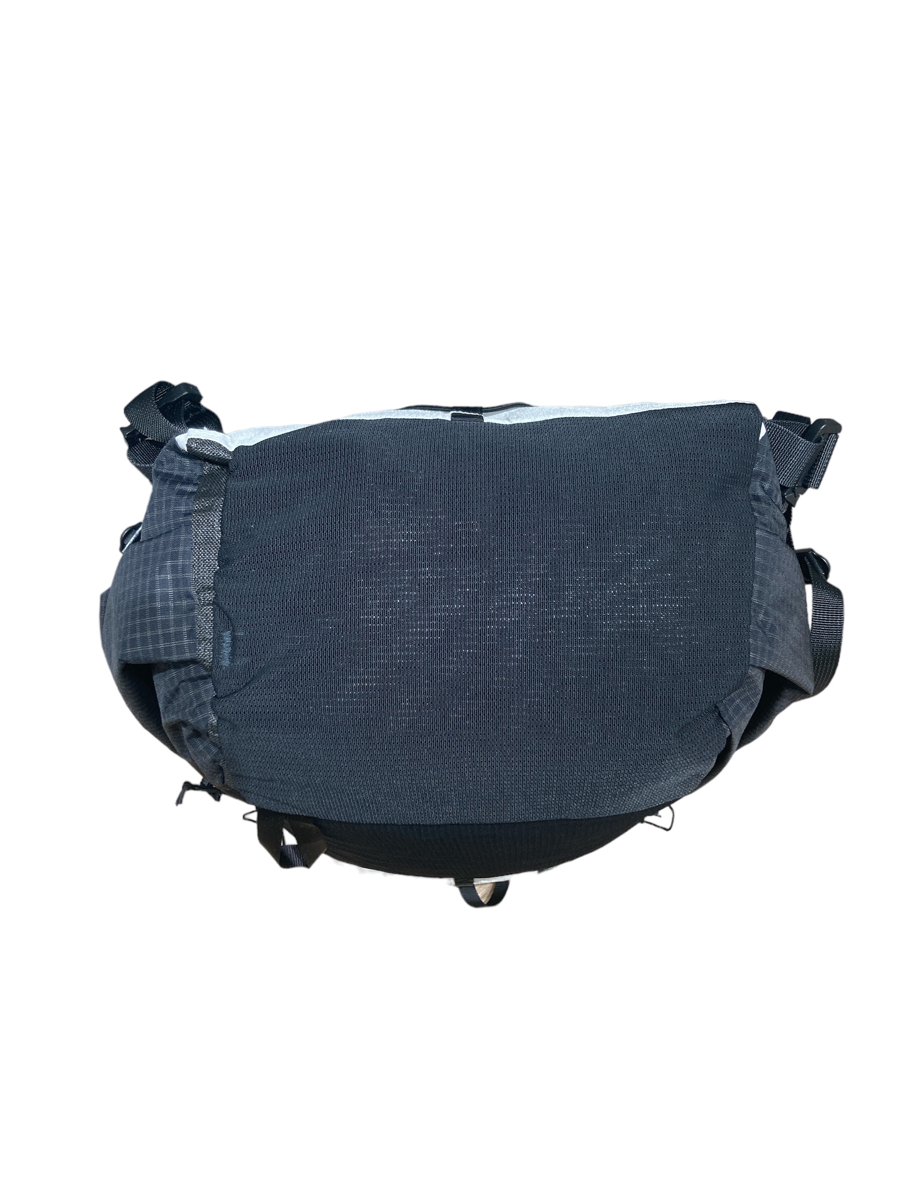 Iterus-38L-Ultra200X-Frameless-WhitePhotoRoom1