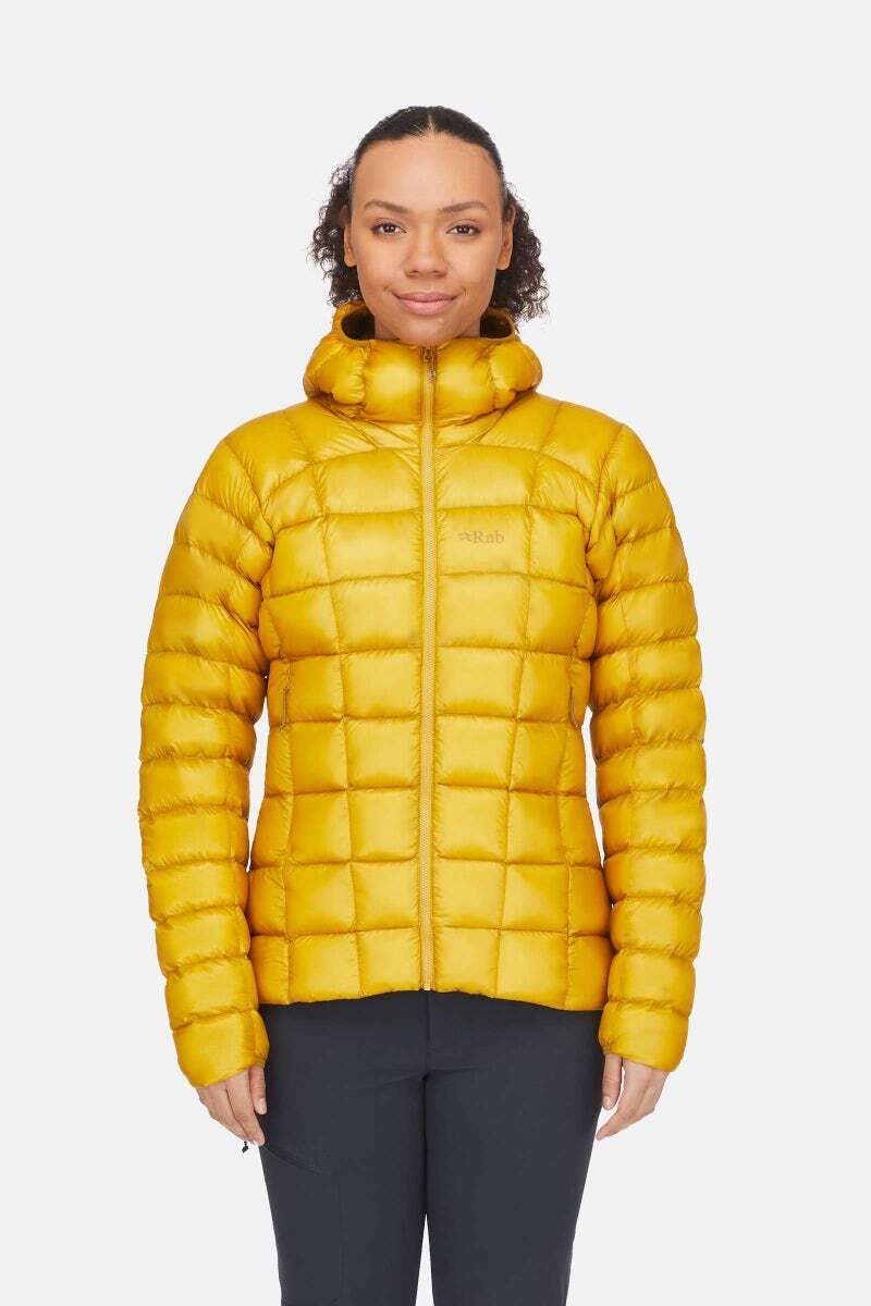 womens_mythic_alpine_jacket_sahara_qdb_46_sah_model_撒哈拉黃