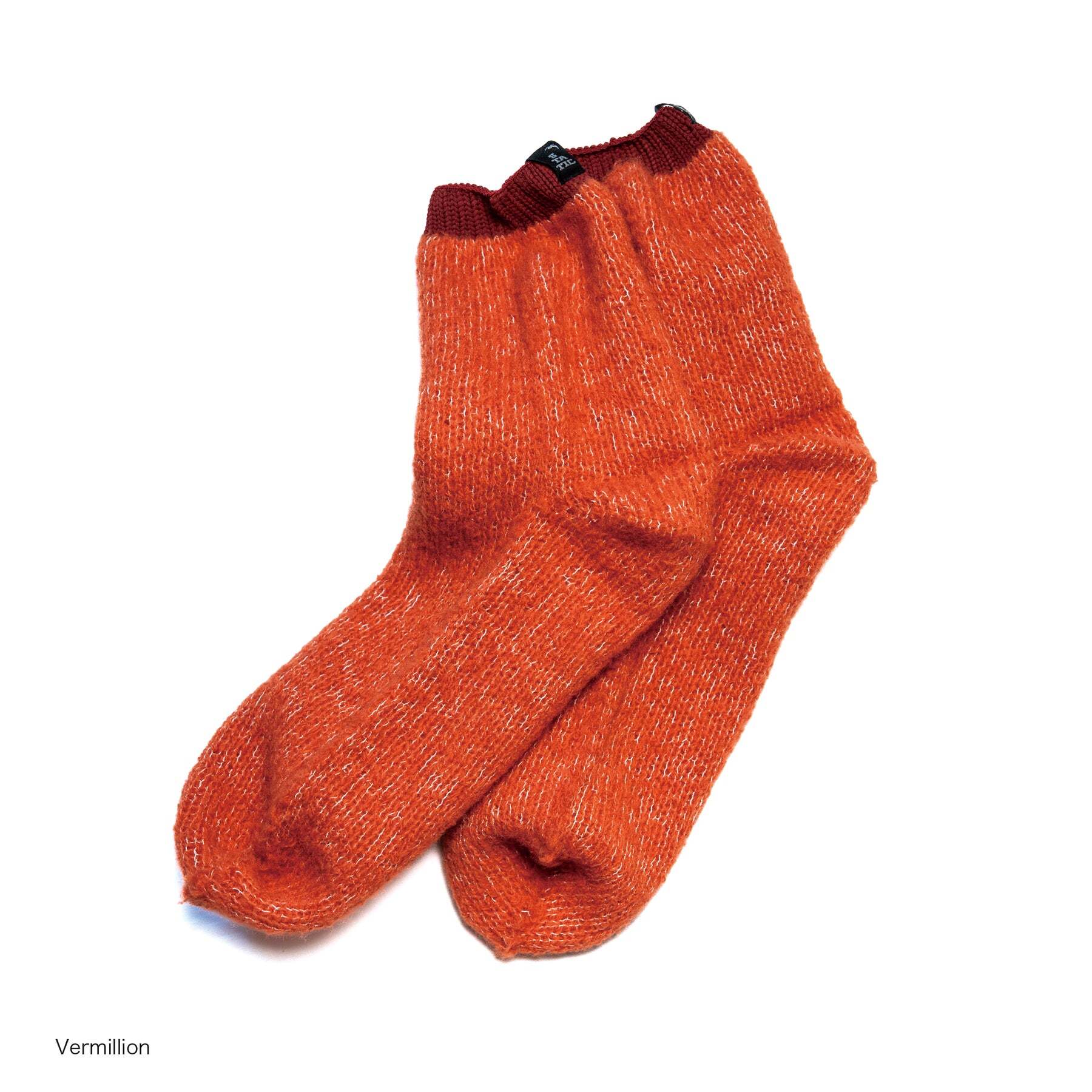 static-roar-hiloft-sox-vermillion_1800x