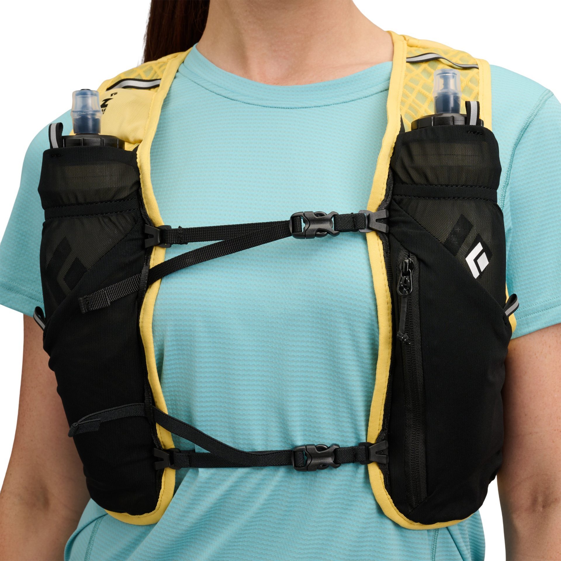 681352_7024_Distance_6_Hydration_Vest_Ochre_06_x
