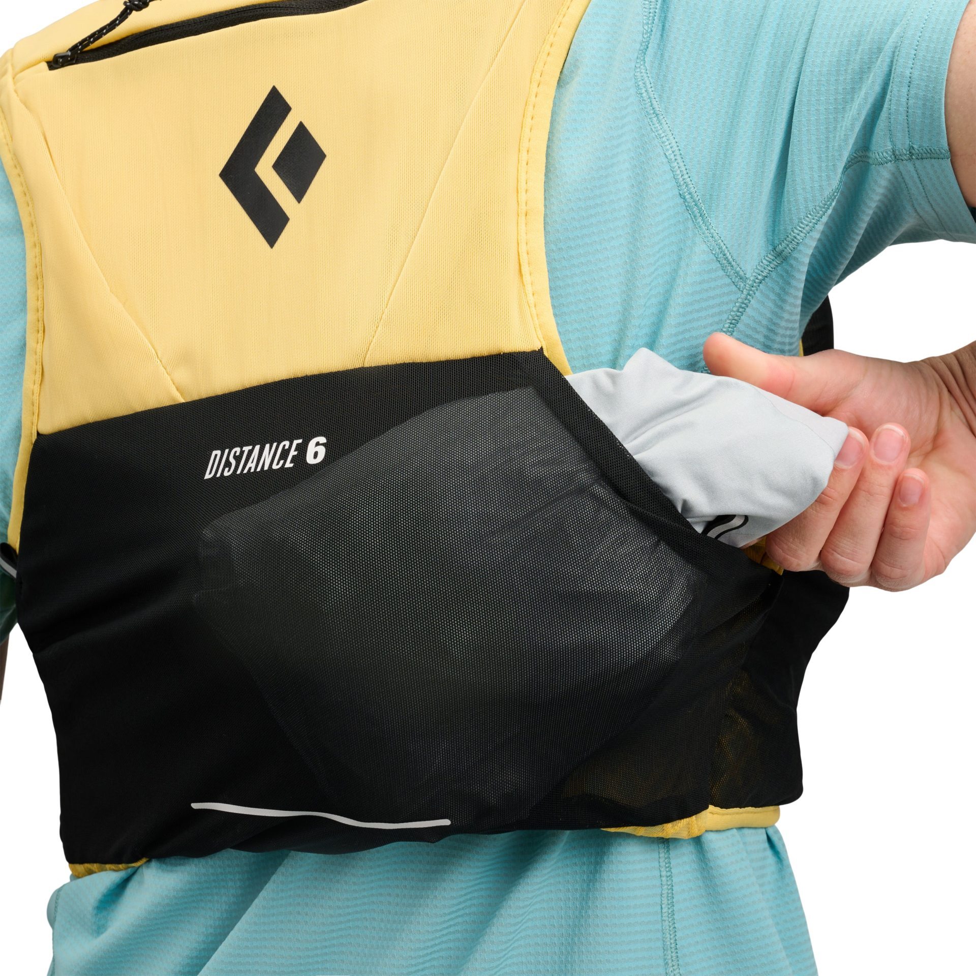 681352_7024_Distance_6_Hydration_Vest_Ochre_11_x