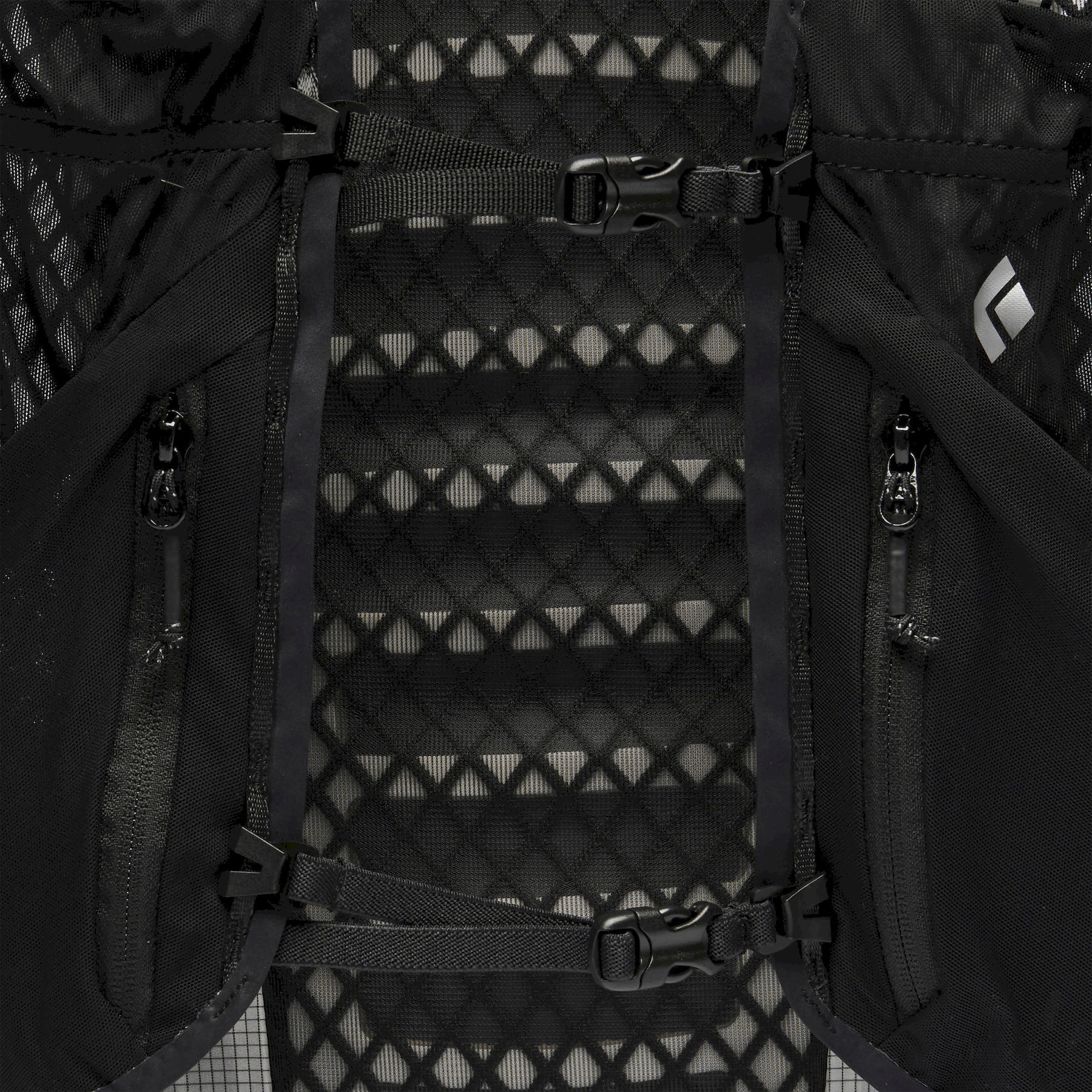 681353_0002_Distance_8_Backpack_Black_05_x