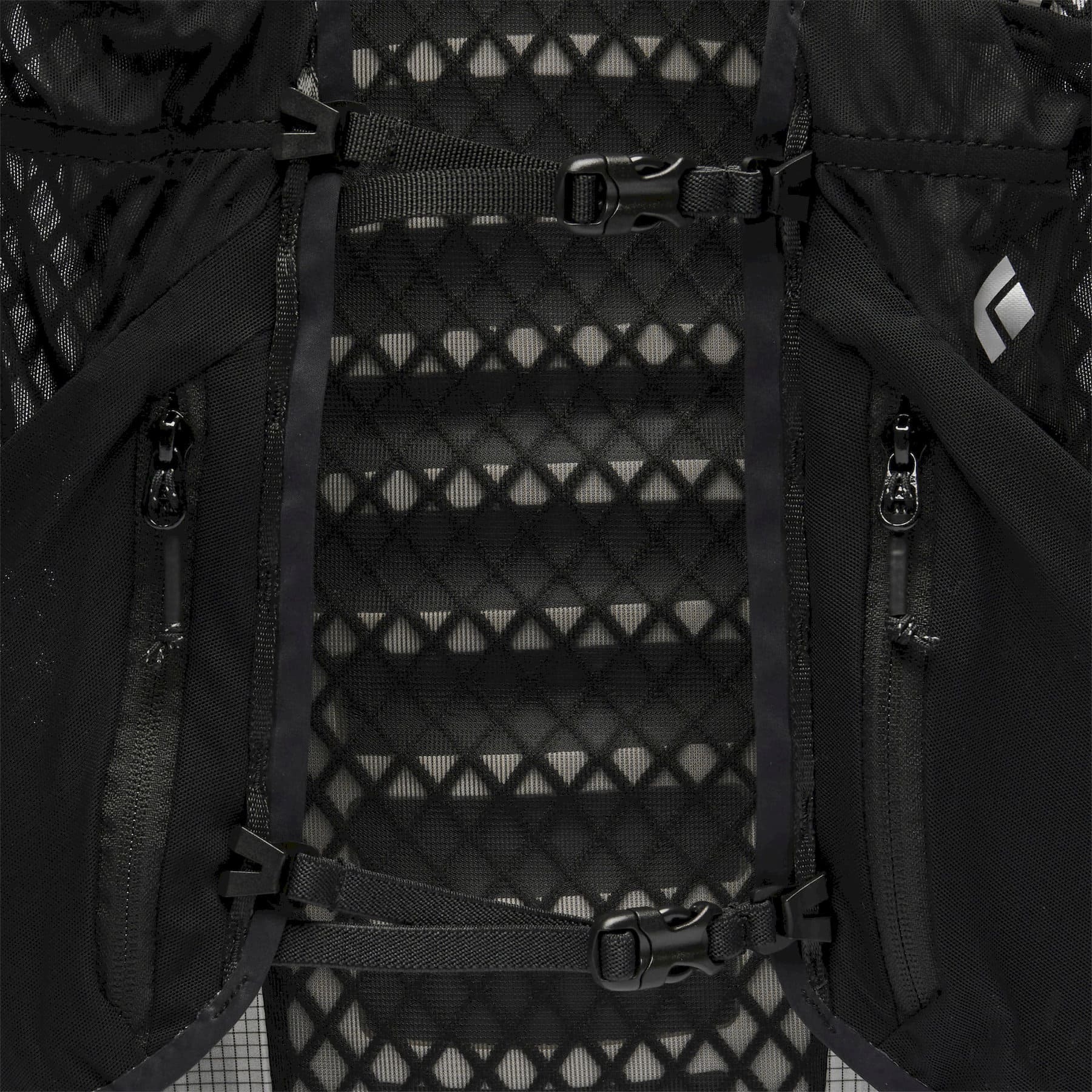 681354_0002_W_Distance_8_Backpack_Black_05_x