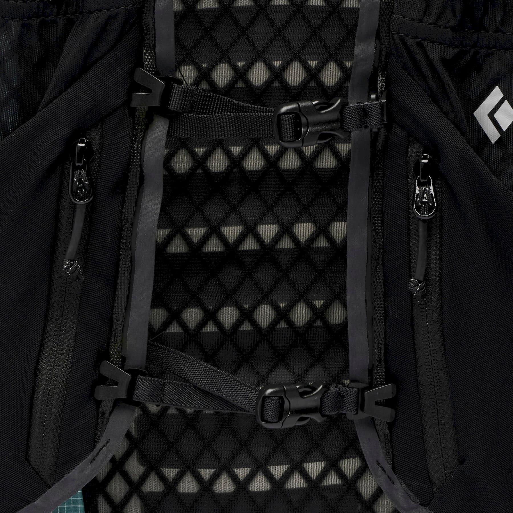 681354_4072_W_Distance_8_Backpack_Glacier_05_x