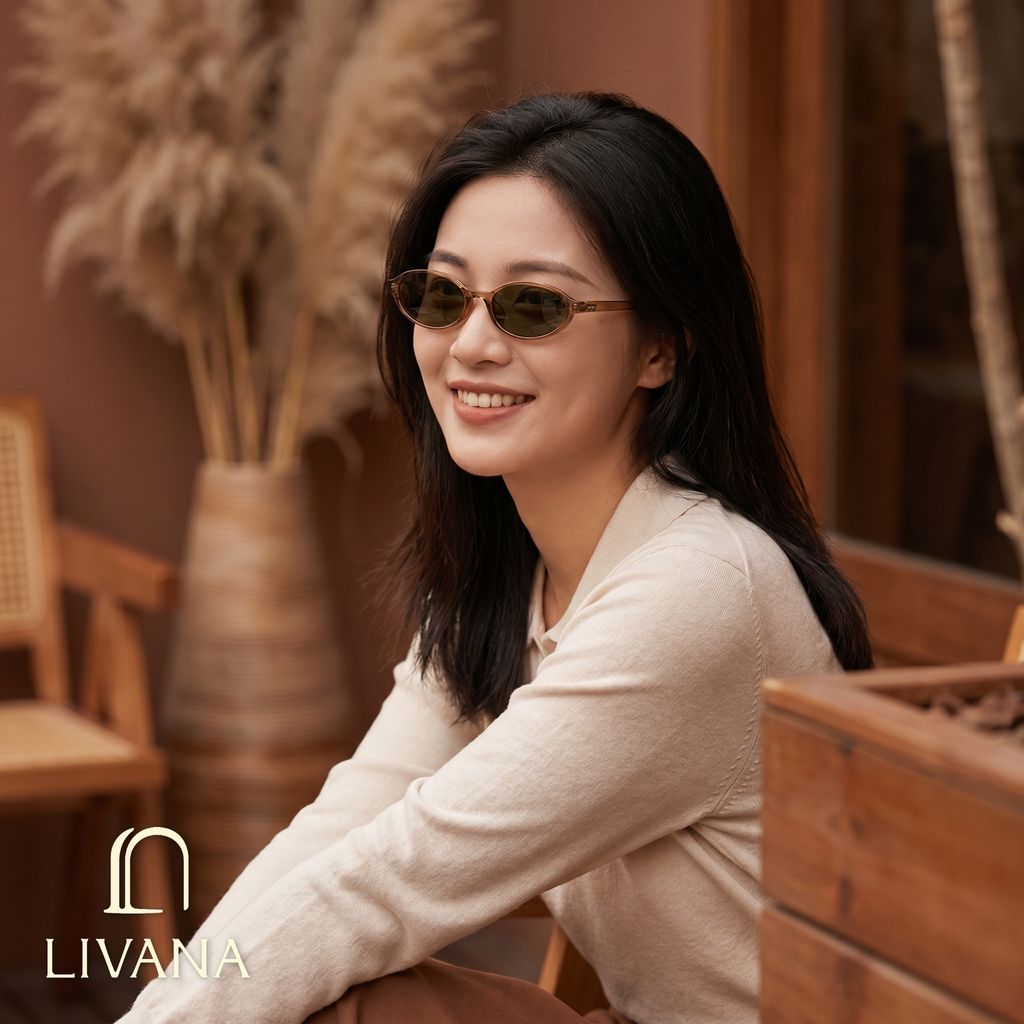 out_茶框墨綠片_01_戶外女