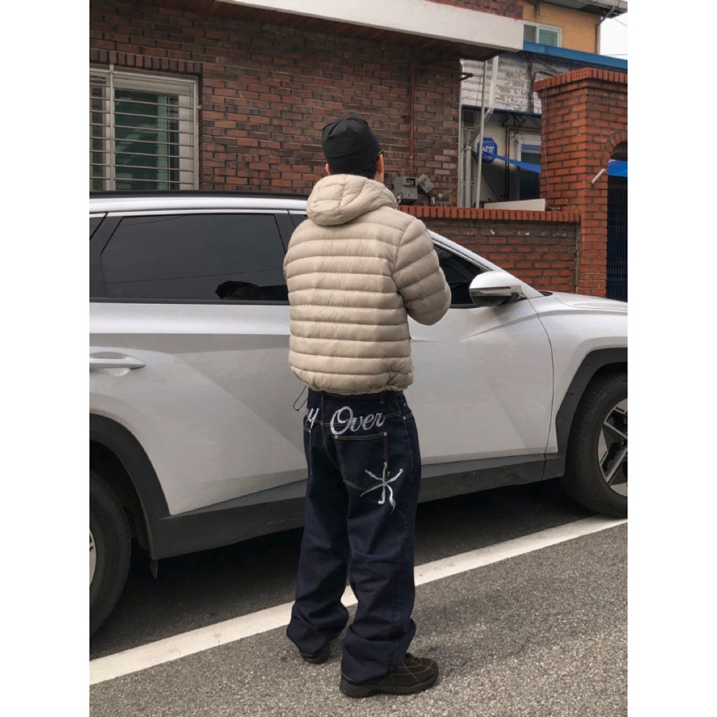 tw-11134207-81zth-mjququv4r1fo39