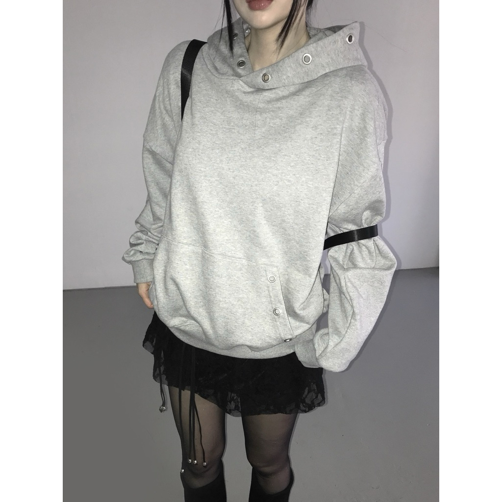 tw-11134207-81ztl-mg9c4jm5g9akf9