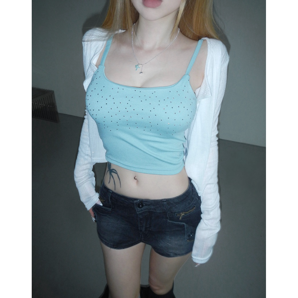 tw-11134207-820la-mojw0qibp81s8c
