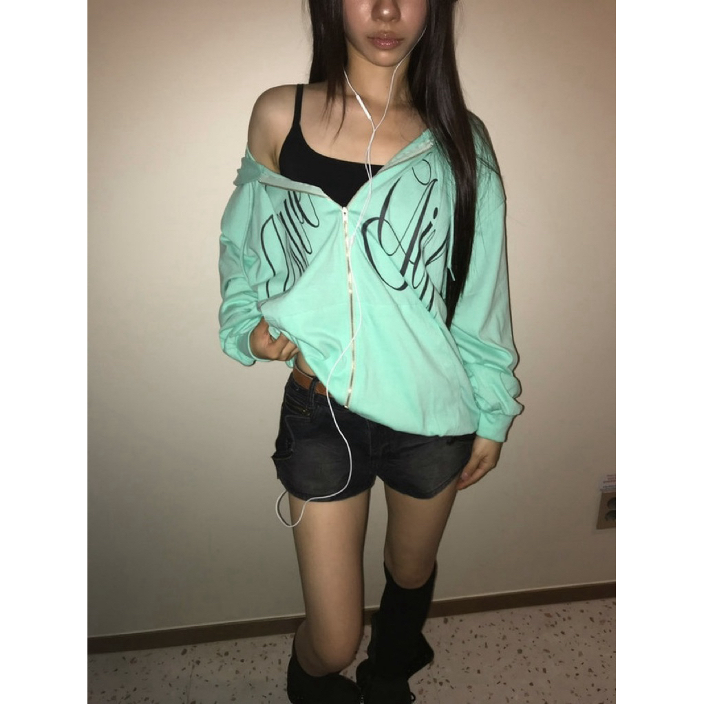 tw-11134207-820lf-mpbwuhghbxn3a9