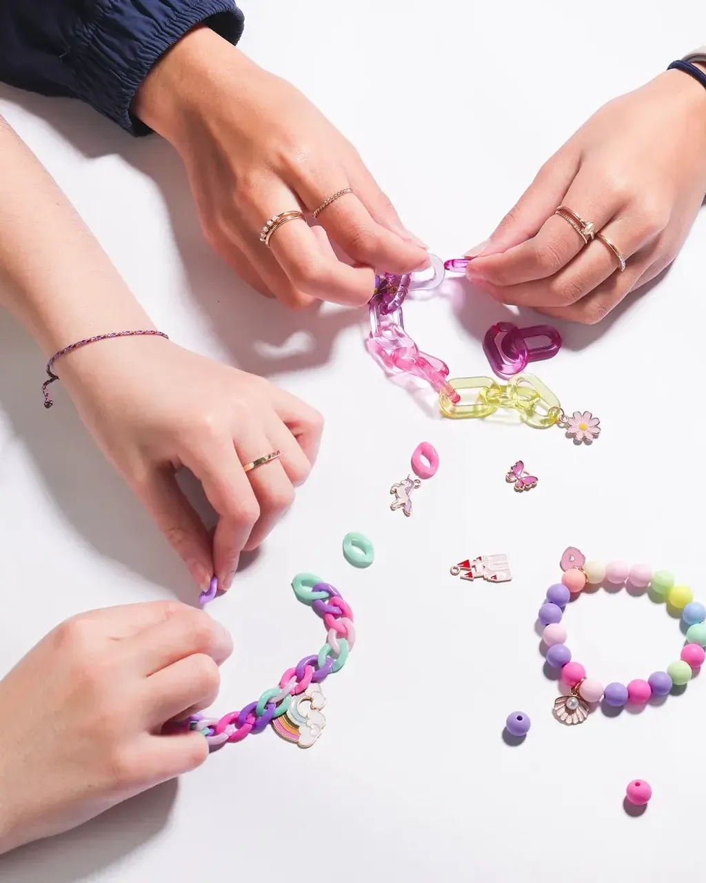 decorate-your-own-chunky-bracelets-6429810_1000x