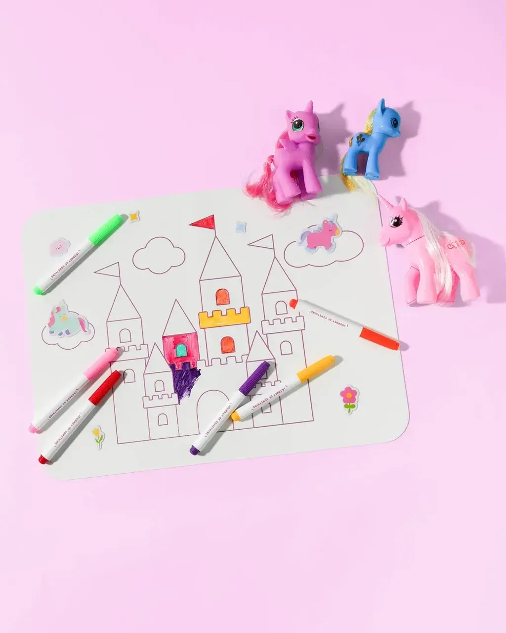 wipeable-silicone-mat-unicorn-castle-2452365_1000x