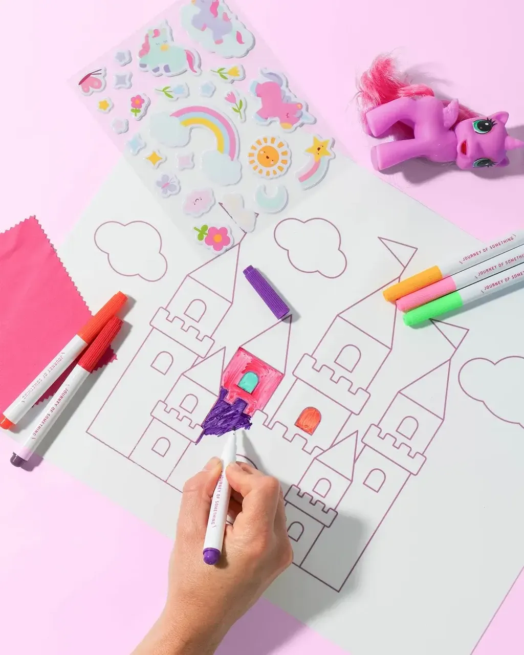 wipeable-silicone-mat-unicorn-castle-6972427_1000x