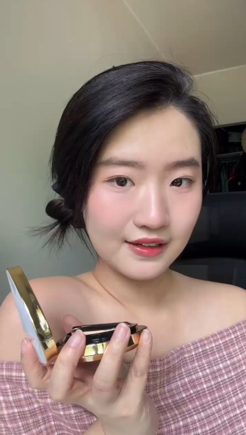 Eclorie Cushion customer result – Hayley
