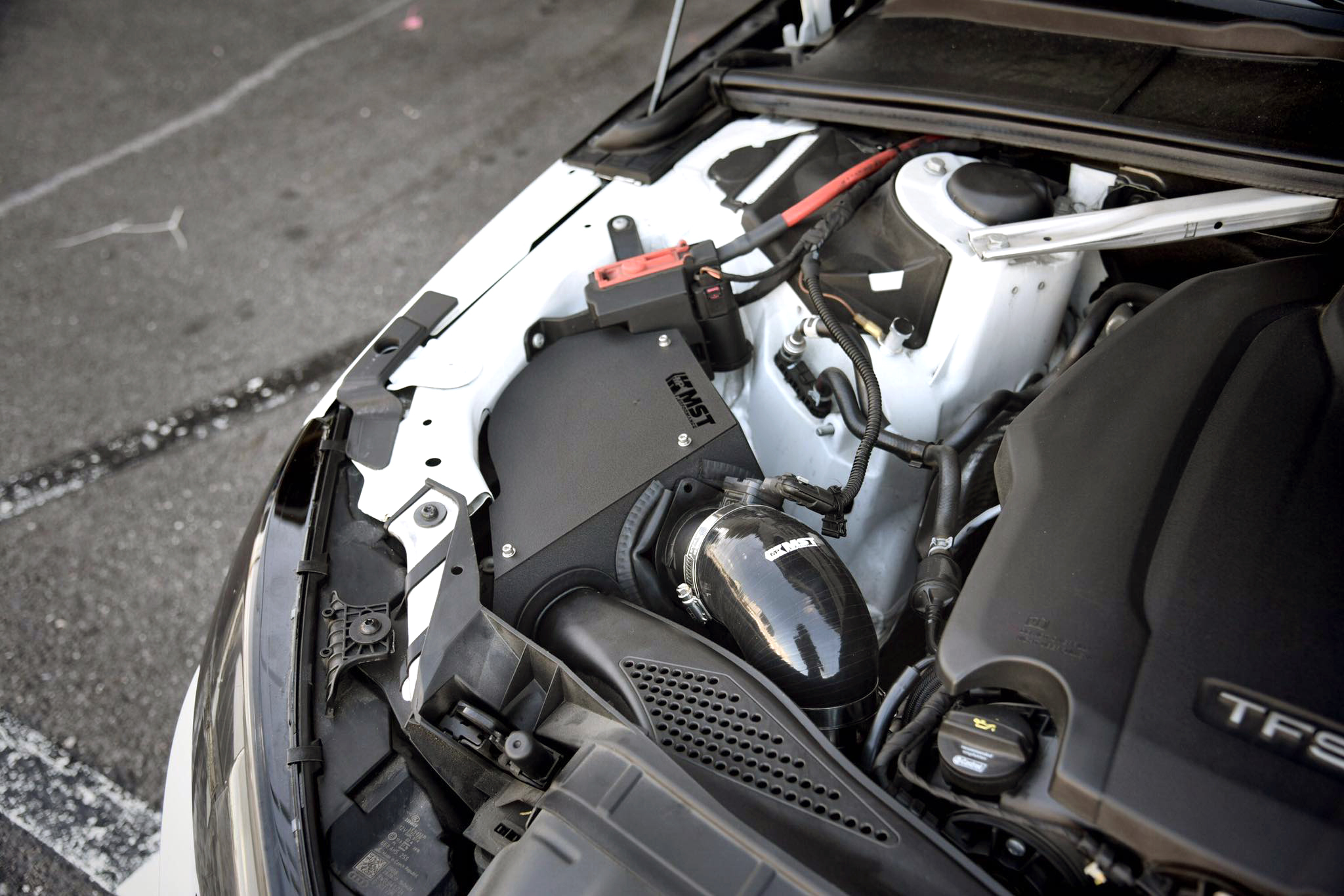 AUDI A4 B9 2.0 2-1