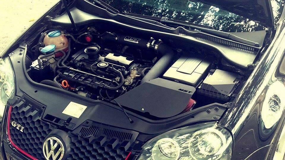 VW GOLF MK5 GTI  AND GOLF MK6 R 3