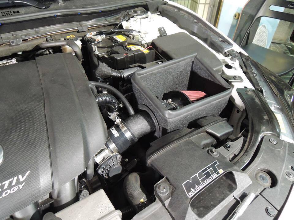 2014 + Mazda 3 2.0 Skyactiv 3