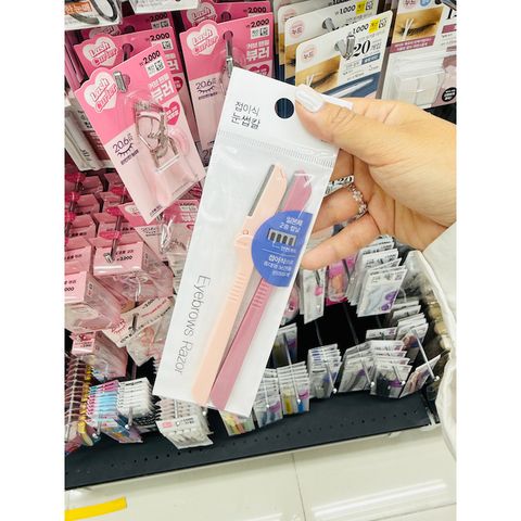 tw-11134207-820lg-moo0k4p081zg5d