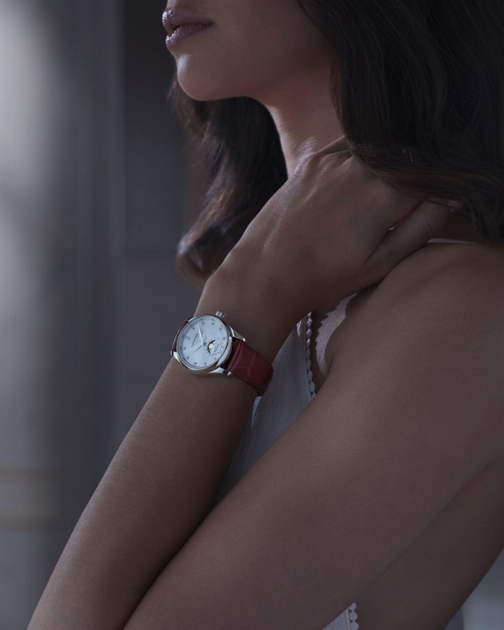 longines-master-collection-moonphase-l2-409-4-87-2-detailed-view-1600x2000-9-0a1529