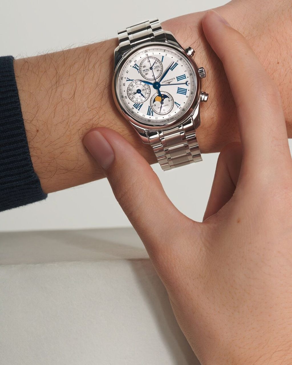 longines-master-collection-chrono-moonphase-l2-673-4-71-6-detailed-view-1600x2000-4-1147ec