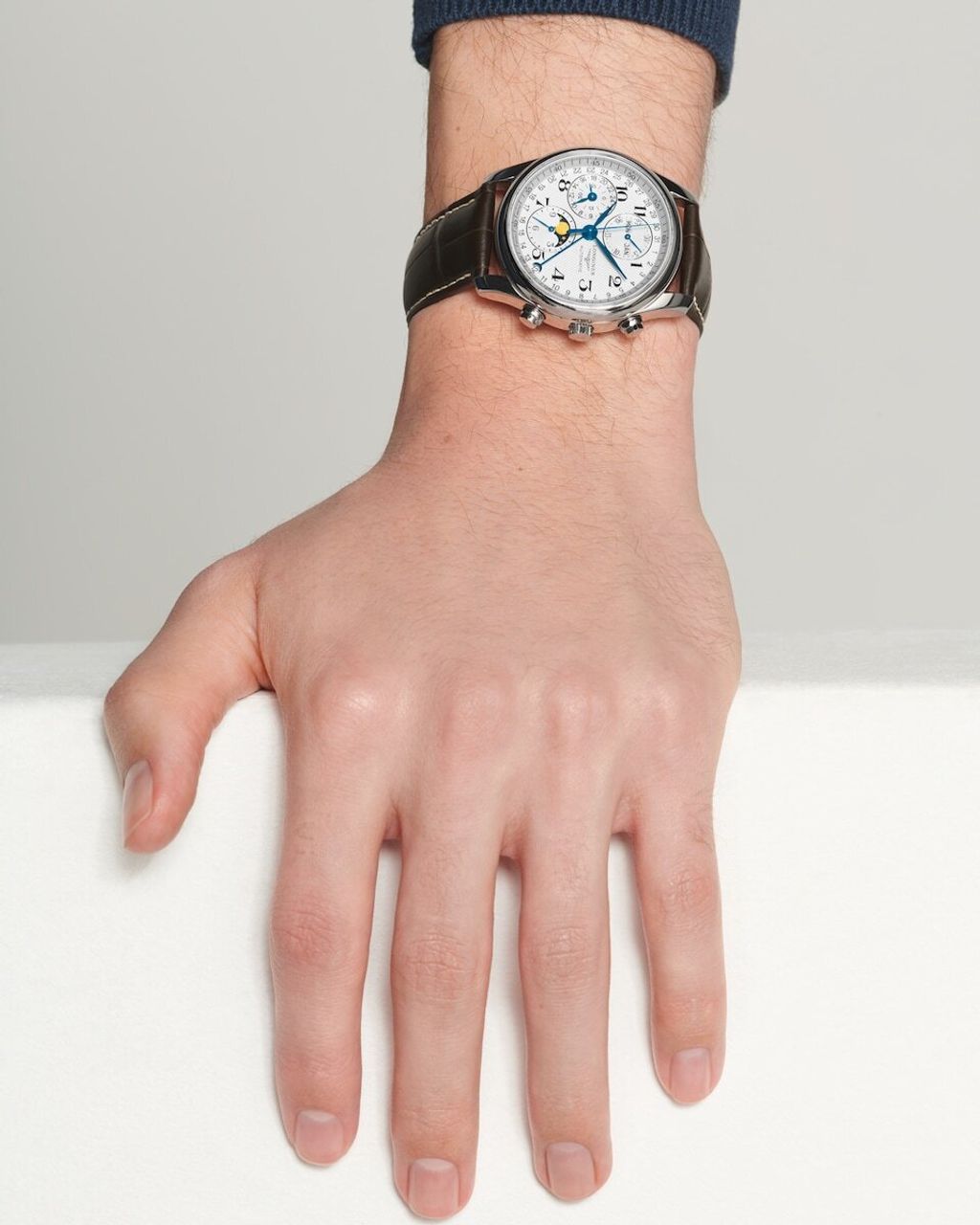 longines-master-collection-chrono-moonphase-l2-673-4-78-3-detailed-view-1600x2000-2-20bed7