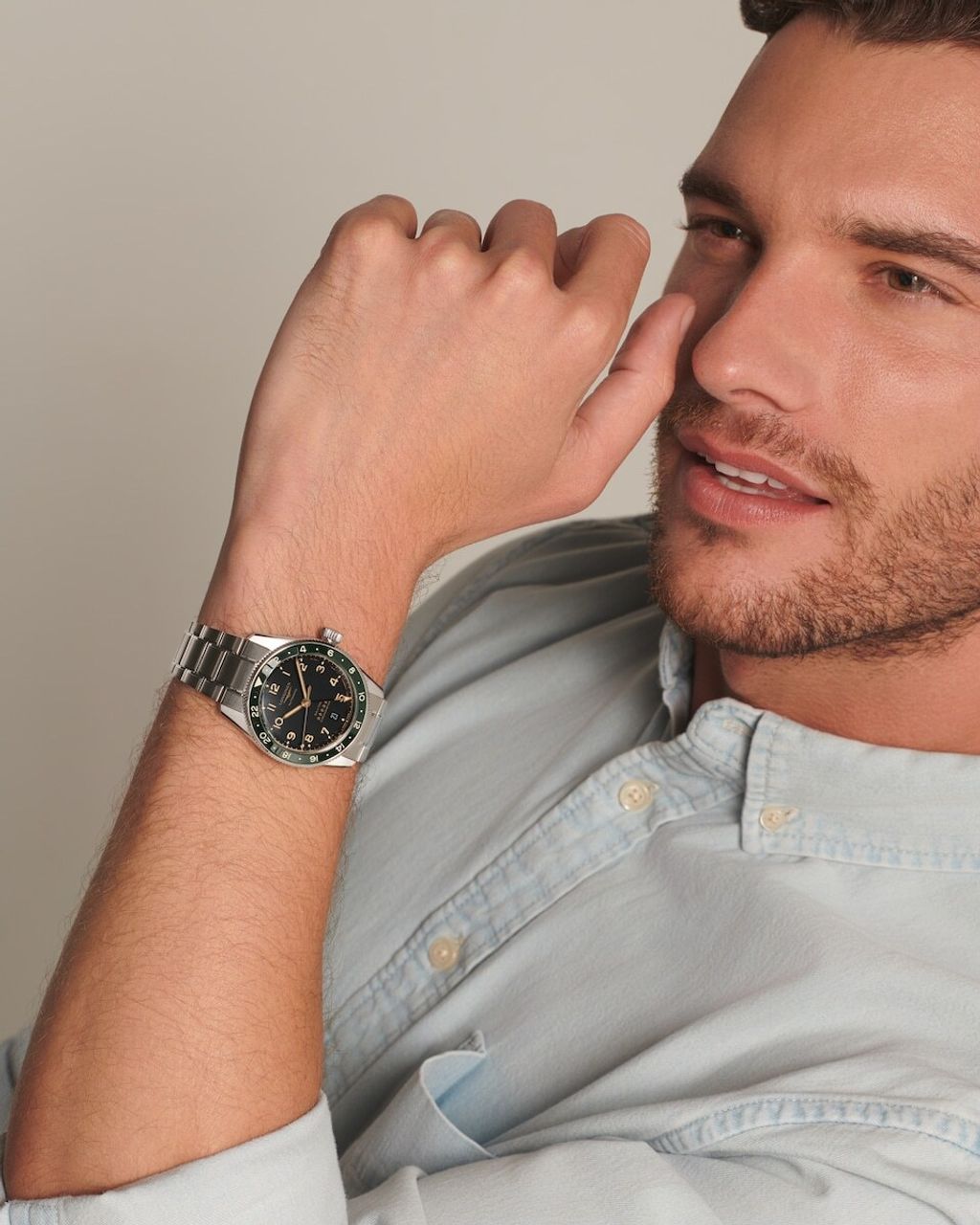 longines-spirit-zulu-time-l3-802-4-63-6-detailed-view-1600x2000-4-77afd6