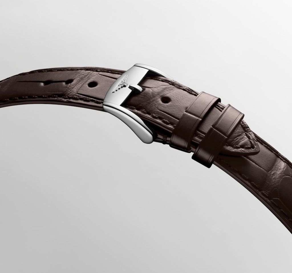 flagship-heritage-moonphase-l4-815-4-78-2-detailed-view-2143x2000-5-6677a5