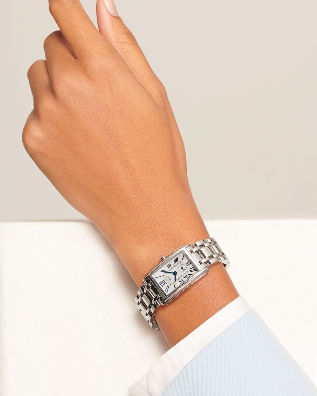 longines-dolcevita-l5-255-4-71-6-detailed-view-1600x2000-7-809c2a