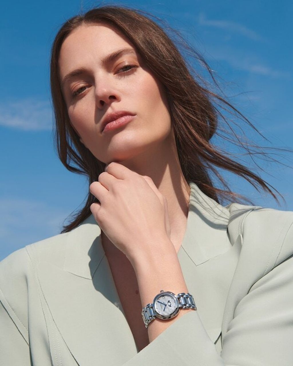longines-primaluna-moonphase-l8-115-4-87-6-detailed-view-1600x2000-9-19bf37