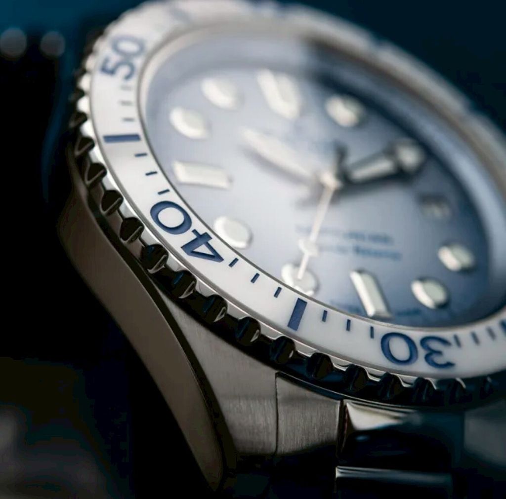 LINE_ALBUM_EDOX 伊度 Neptunian 海神 冰藍 68H超動能300米潛水機械錶-42mm$73800_260618_4