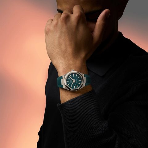 M055.507.17.091.00_6_wrist_1