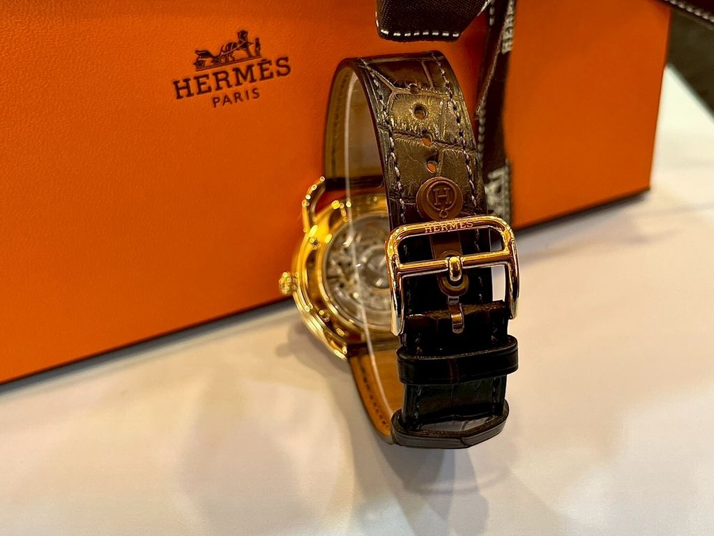 LINE_ALBUM_Hermès 愛馬仕 (038016WW00)_260704_6