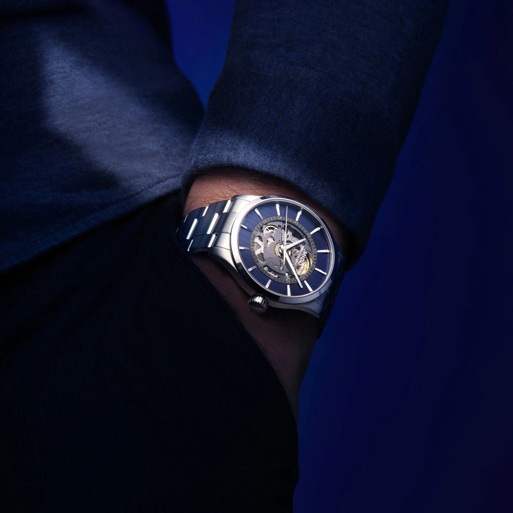 M038.436.11.041.00_6_wrist_1