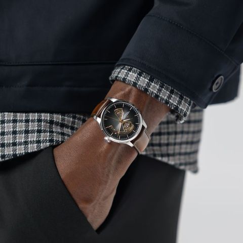 h32675581_wristshot_2