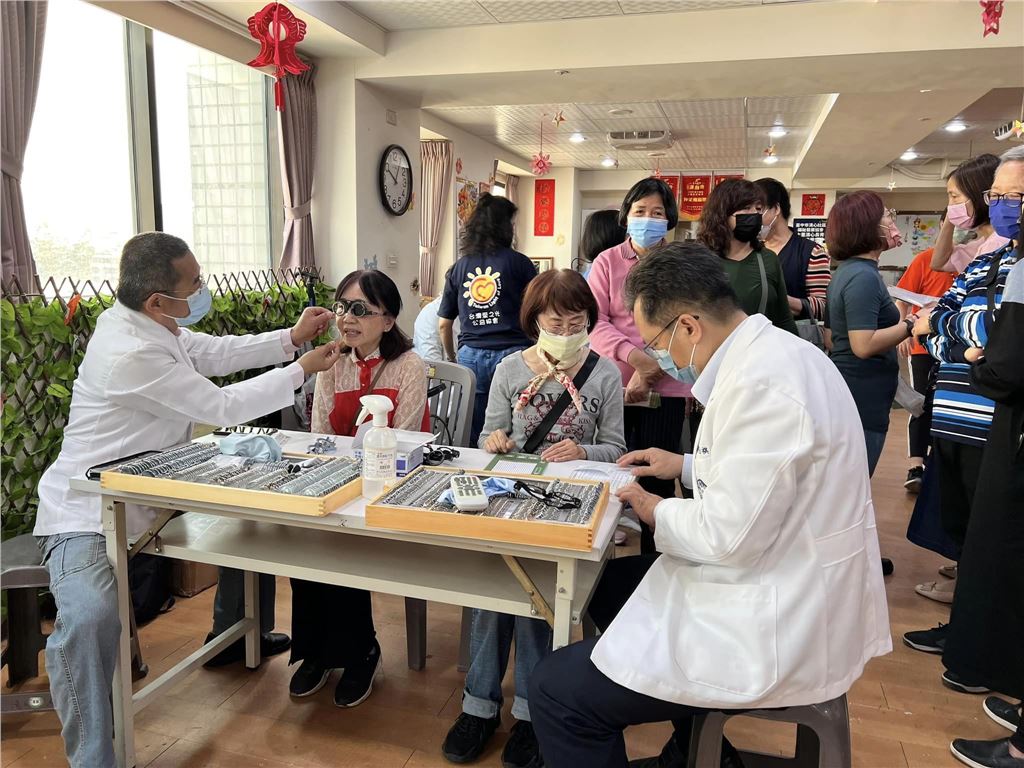 dalin-qingxin-community-eye-screening