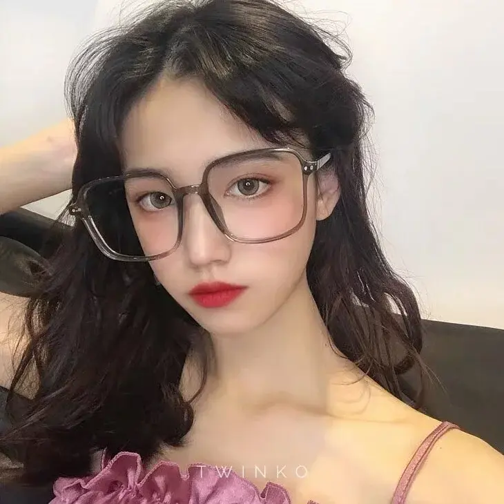 透灰色