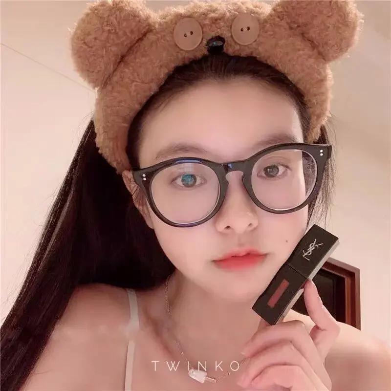 800x (1)
