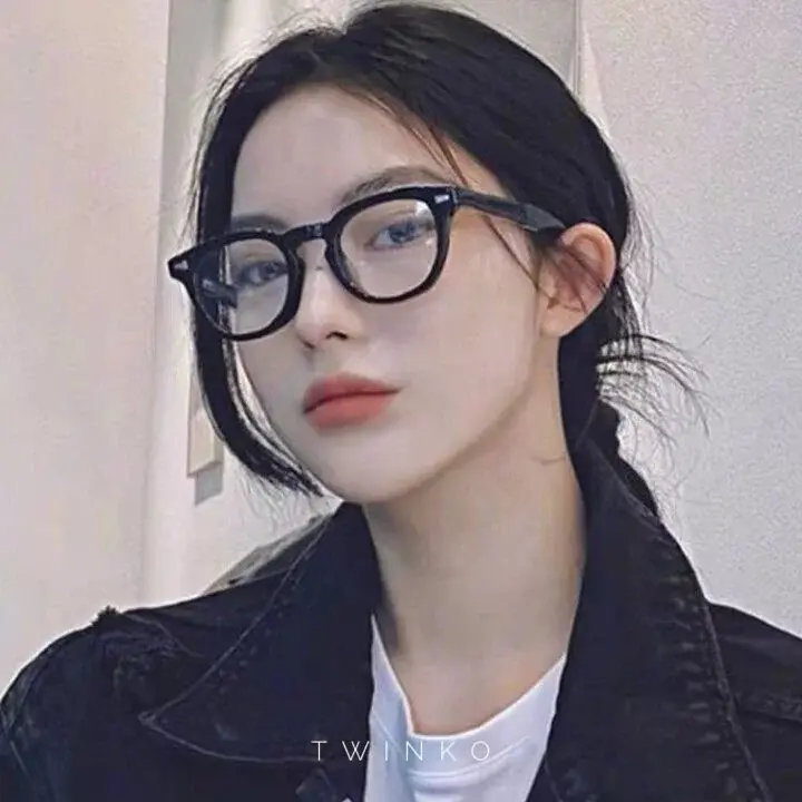 黑色