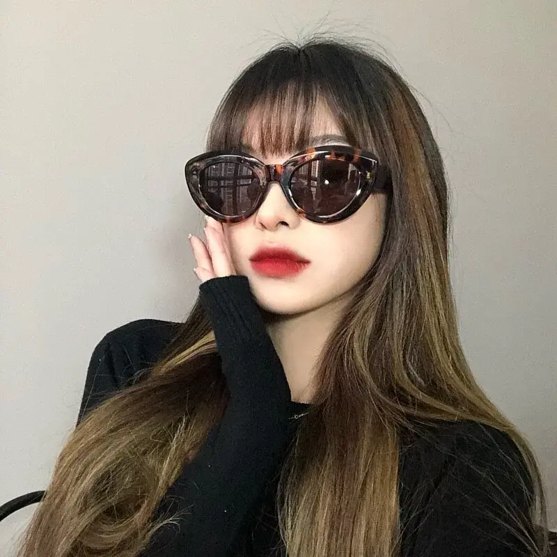 琥珀框