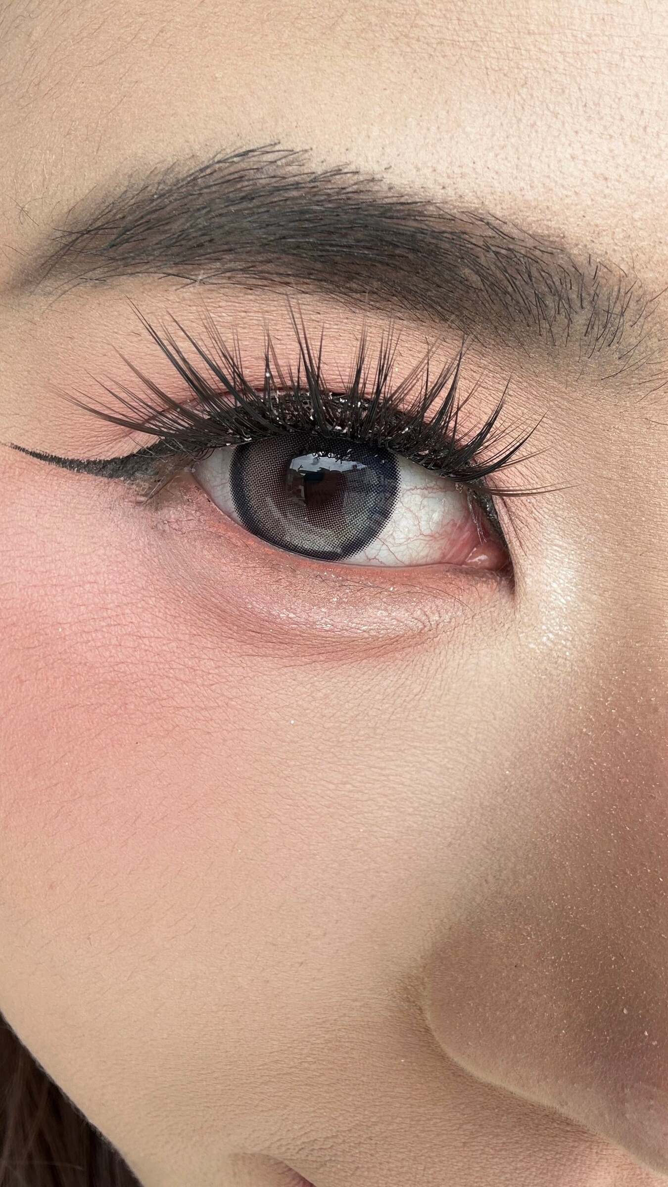 kazzue-color-contacts-moonveil-daydream-moon-2