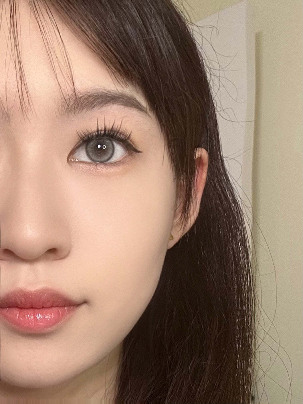 kazzue-color-contacts-moonveil-timeless-gray-3